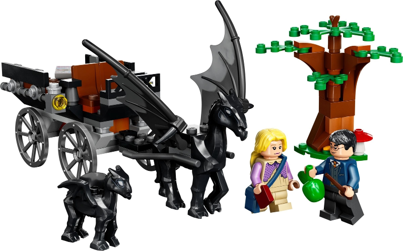 LEGO® Hogwarts™ carriage with thestrals