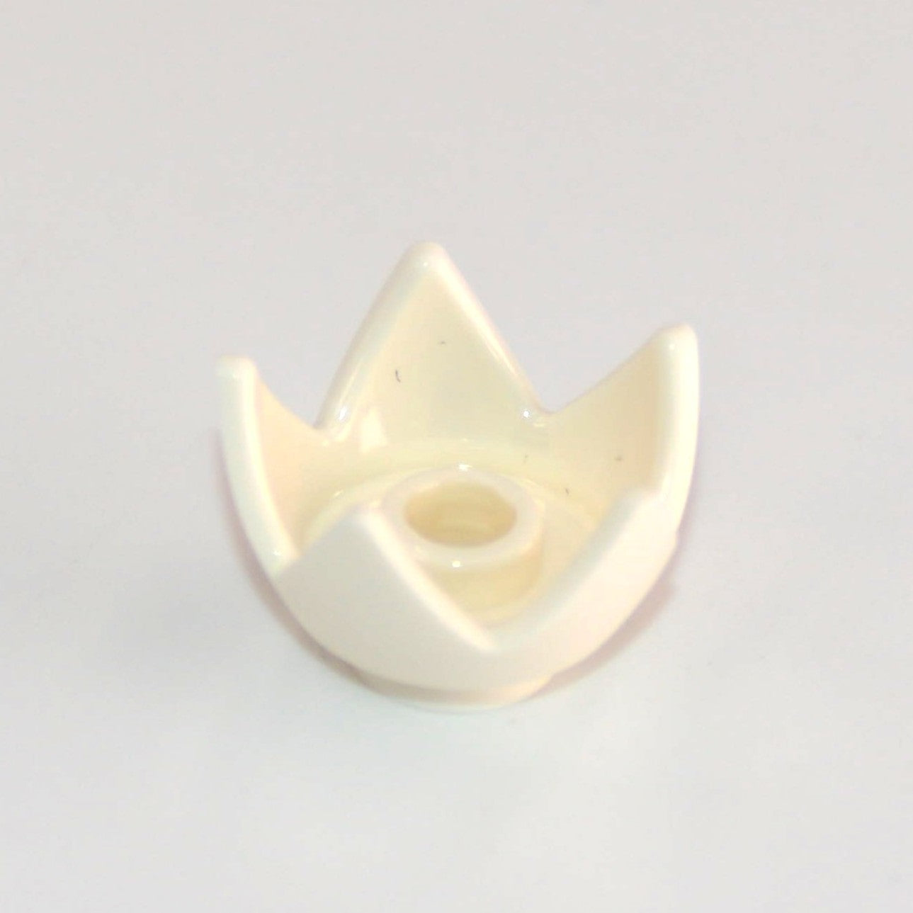 LEGO minifigures headgear (other) - crown/eggshell with 5 points and nub in the center